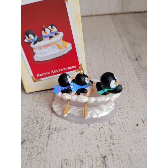 Hallmark Arctic adventures ornament Xmas penguin Glitter - Picture 3 of 5